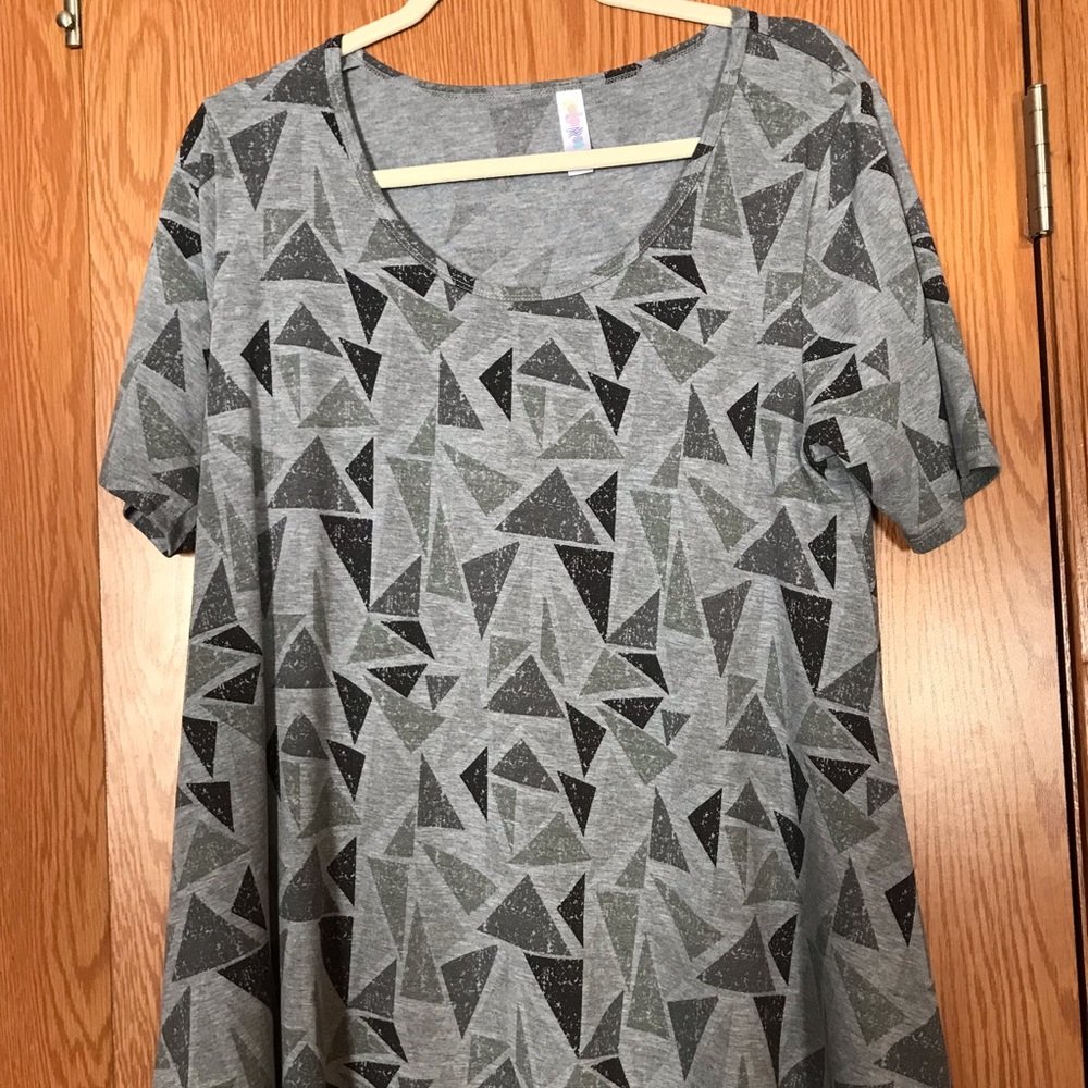 Lularoe Perfect Tee